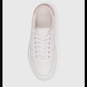Paige Remy Sneaker